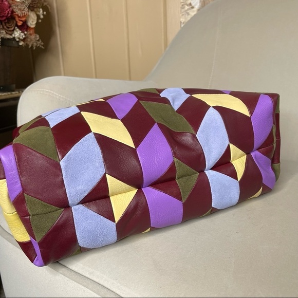 New! FOSSIL Gigi Drawstring Shoulder Bag Multicolor Purple Leather Patterned - Picture 4 of 5